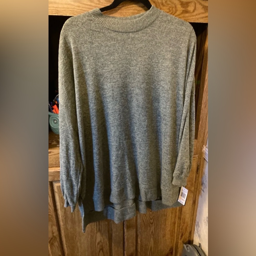 Angels Olive green sweater size 2X